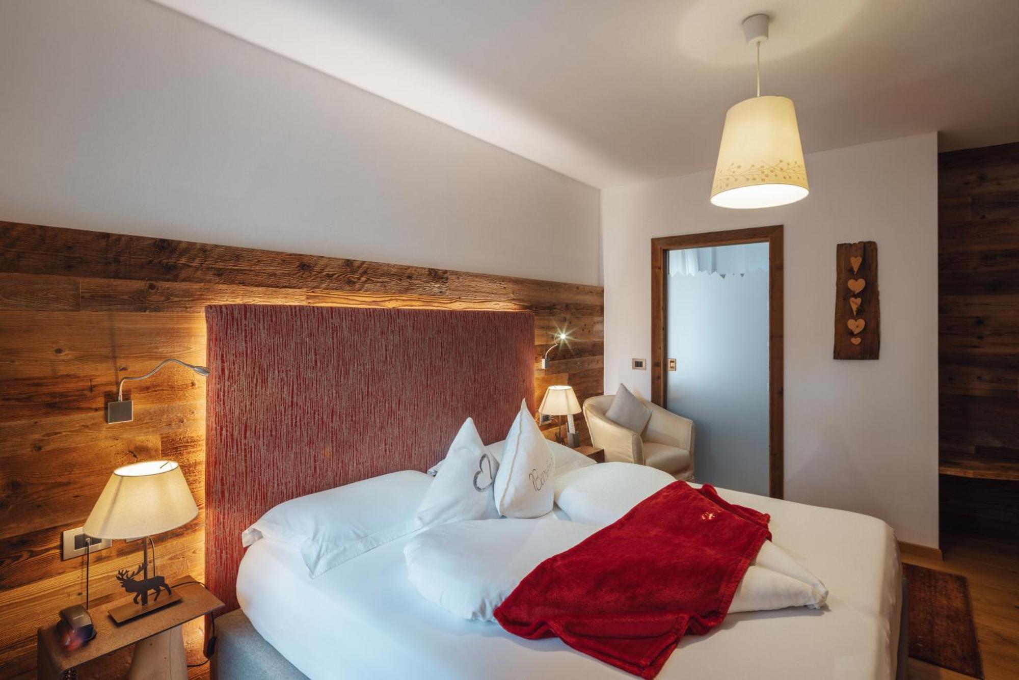 Hotel Garni Laurino Cavalese Luaran gambar