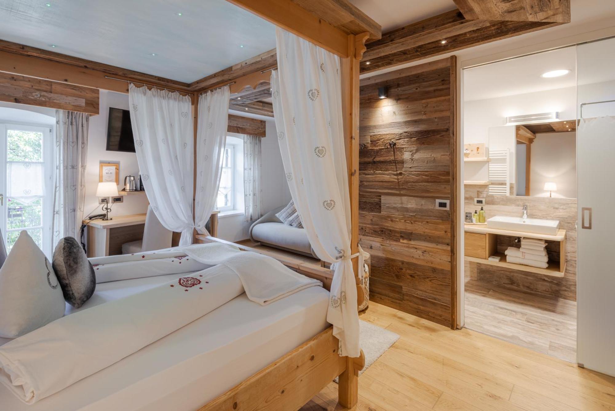 Hotel Garni Laurino Cavalese Luaran gambar
